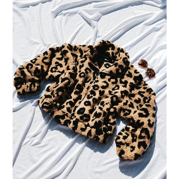 Jackets & Blazers - 🚨//The Pumpkin Patch Collection// Taupe Jacket